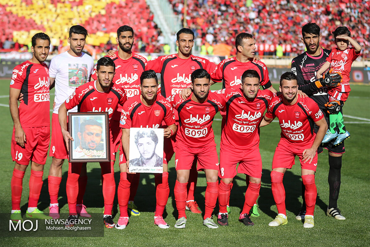 دیدار تیم های فوتبال پرسپولیس تهران و پدیده مشهد