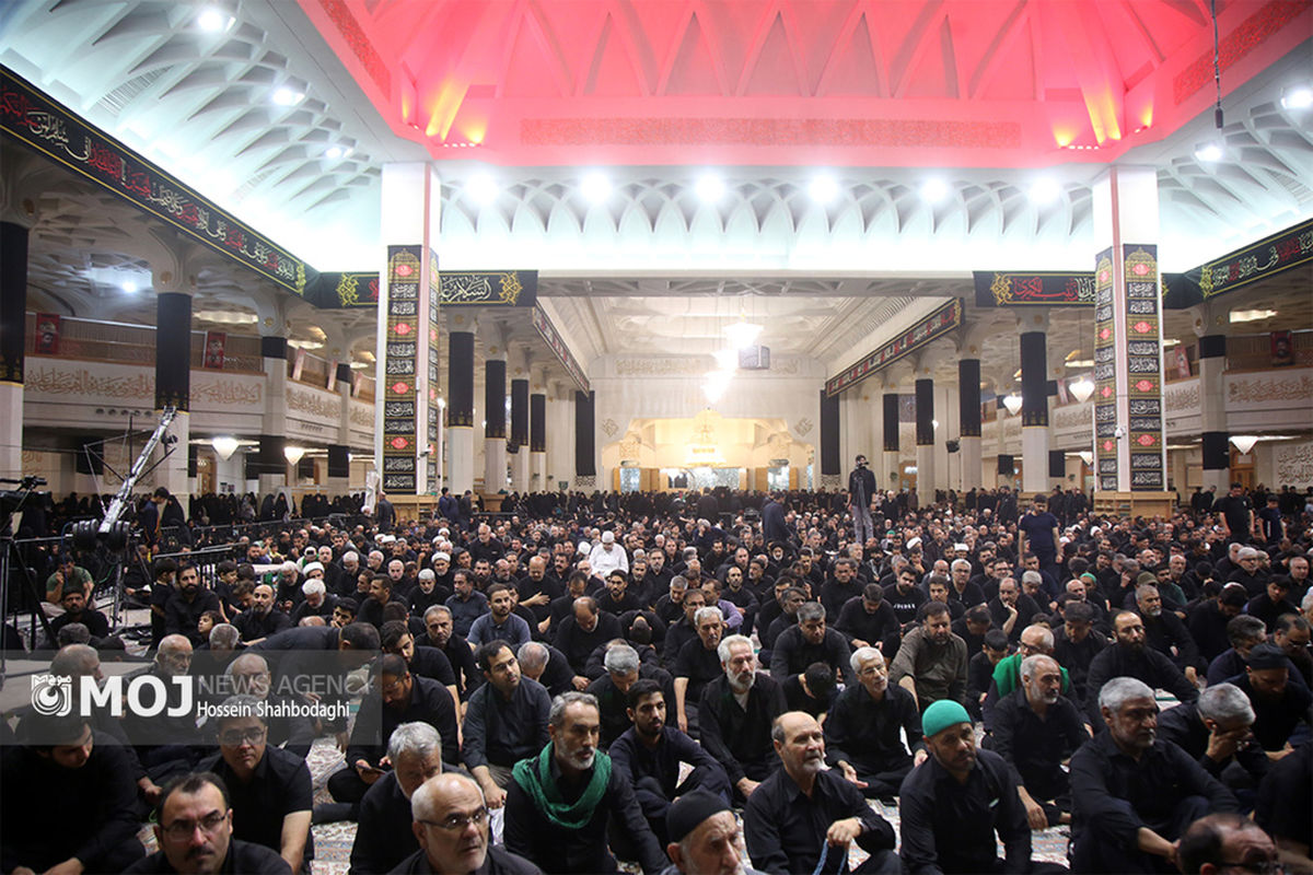 عزاداری شب عاشورا در حرم حضرت معصومه (س)