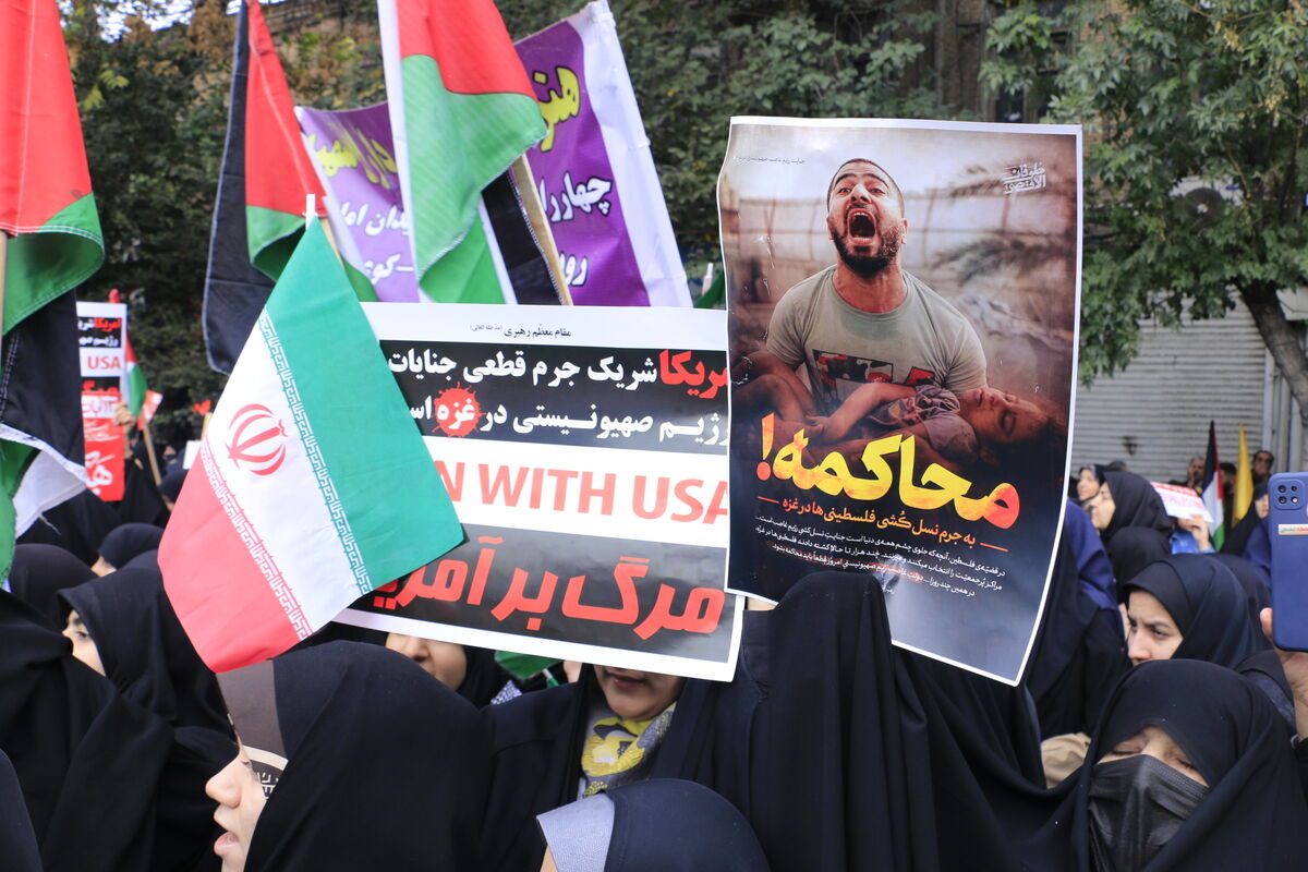 راهپیمایی ۱۳ آبان تبریز