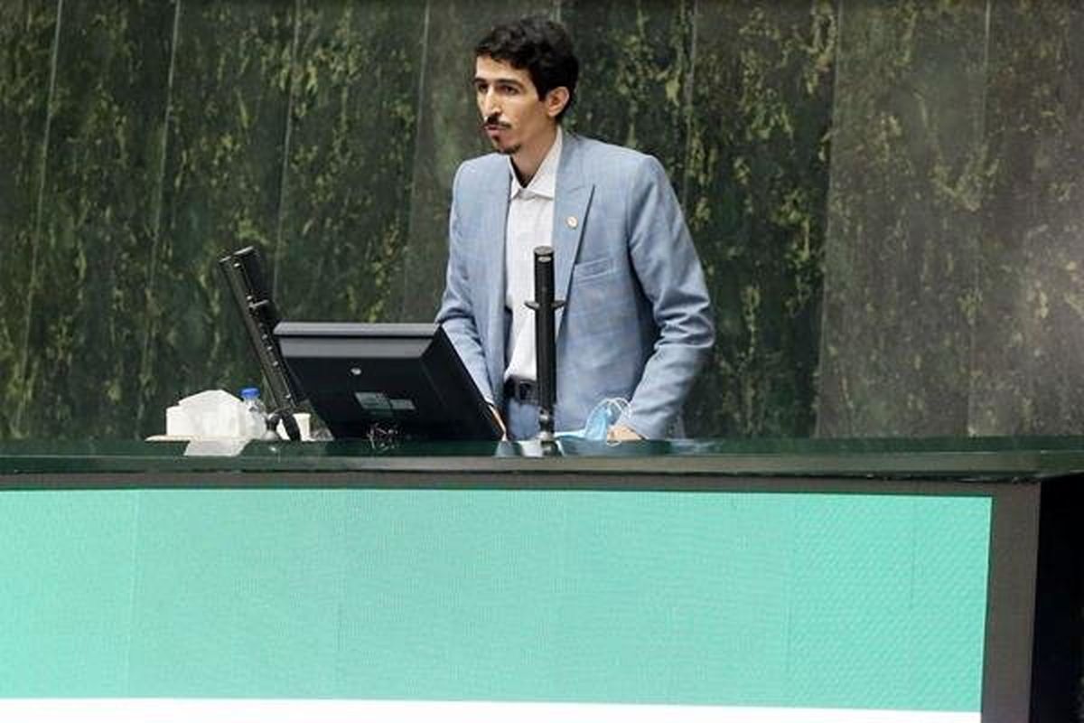 مالک شریعتی نیاسر