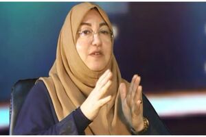 جنجال مجری زن صدا و سیما / حجاب، در زمان گفتن اخبار کجا و پوشش در شغل جدید کجا