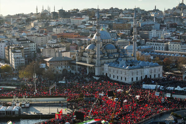 تظاهرات گسترده مردم استانبول در حمایت از فلسطین برگزار شد