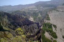 منطقه توریستی و تاریخی«دربند»شهرستان بدره در انتظار گردشگران