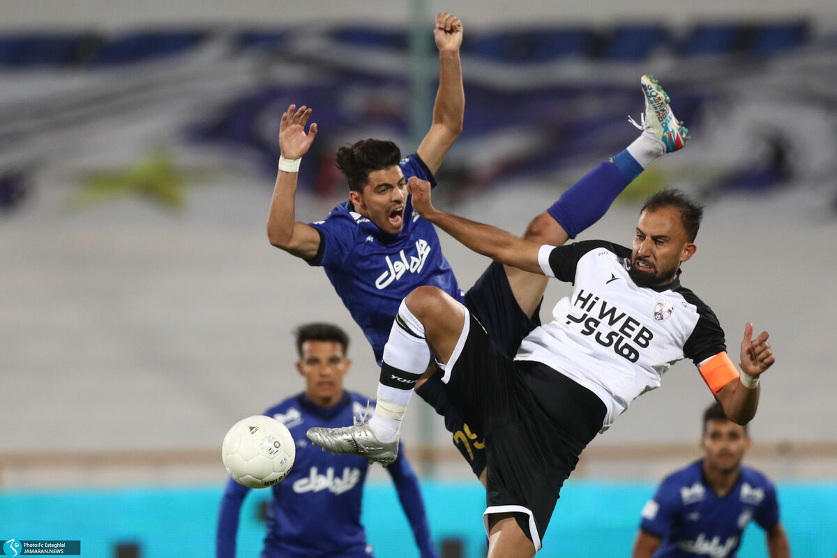 فوتبال استقلال و هوادار