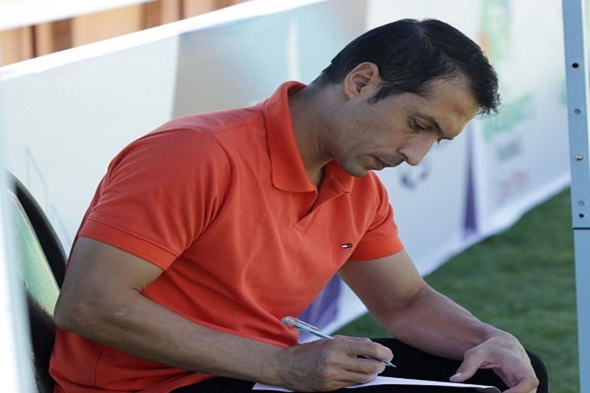 فرزاد آشوبی