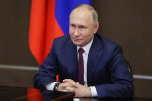 The French president and the German chancellor are meeting with Putin