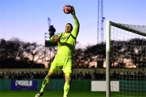 خرید دروازه‌‌بان به قیمت ارزان و مضحک