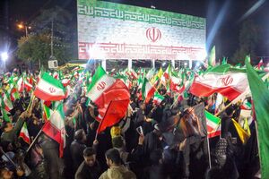 موج غیرت در خیابان های شیراز؛ وفاداری تمام عیار مردم و مسئولیت سنگین معیشت روی دوش دولت 