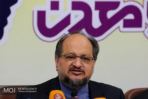استیضاح وزیر صنعت جدی است/ شریعتمداری پاسخگوی قیمت گذاری دستوری فولاد باشد