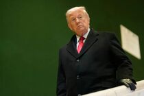 ترامپ مدعی بازگشت زمان عصر طلایی آمریکا شد