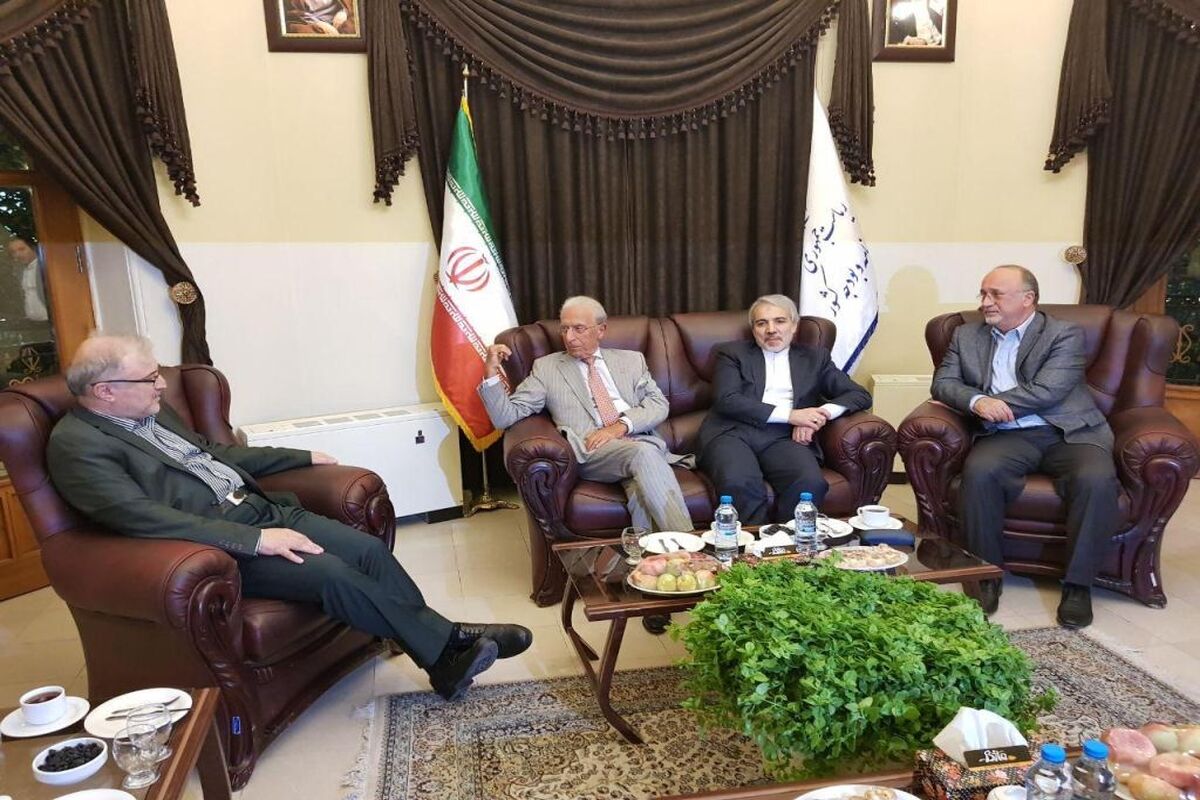نشست با پروفسور سمیعی