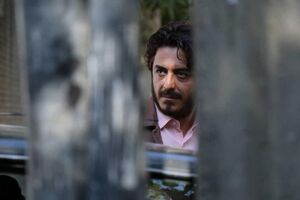 بچه مهندس موفق شده بسیاری از مسائل را برای مردم روشن کند/همه جای دنیا به سرباز وطن احترام می گذارند