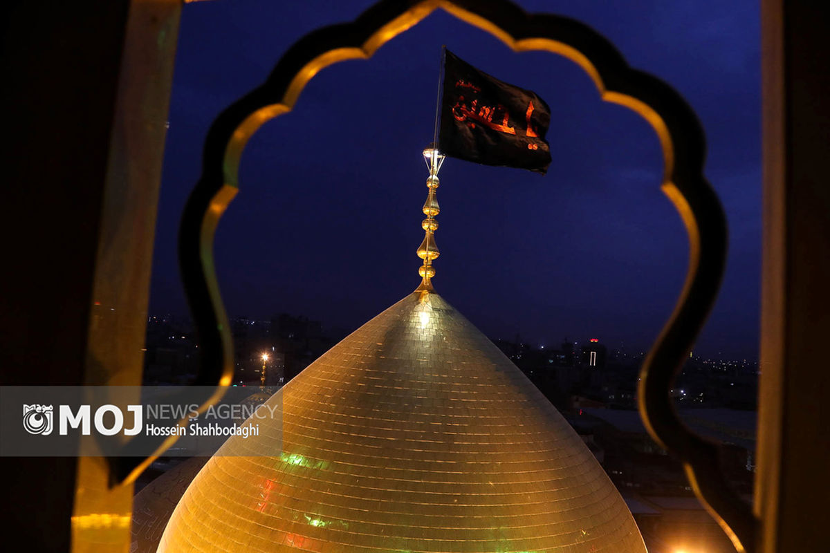 آئین تعویض پرچم گنبد حرم حضرت معصومه (س)