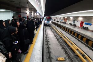 قطار شهری مشهد در روز شهادت امام رضا(ع) سرویس دهی رایگان خواهد داشت