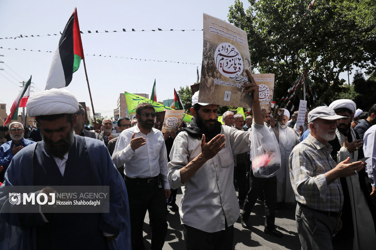راهپیمایی گرامیداشت یوم الله ۱۵ خرداد در قم