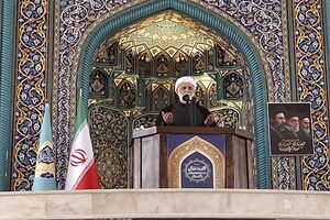 تأکید امام جمعه کیش بر آمادگی نیروهای مسلح و حفظ انسجام ملی در شرایط جنگی