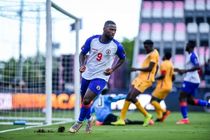 پیشنهاد ۶۵۰ هزار یورویی استقلال برای جذب دوقان نازون