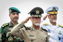 سرلشکر صالحی از پایگاه دریایی بوشهر بازدید کرد