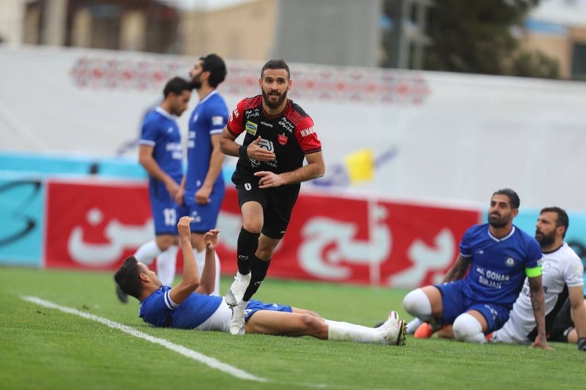 بازی گل گهرسیرجان و پرسپولیس