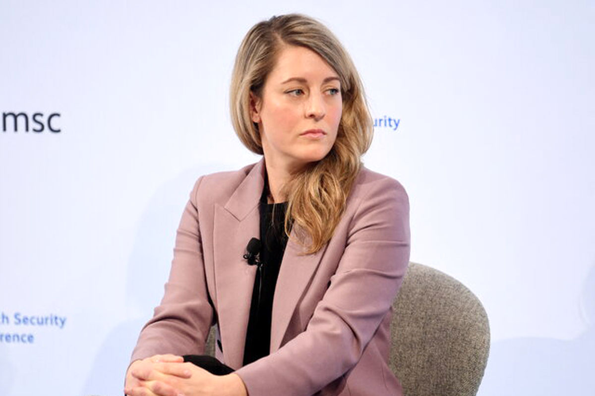 ملانی جولی وزیر امور خارجه کانادا