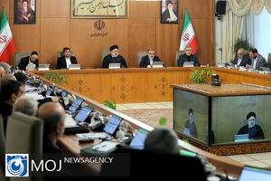 تمام تلاش دولت در مسیر کاهش نرخ تورم و تداوم رشد اقتصادی قرار می‌گیرد