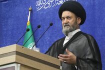 هدف آمریکا از فشار بر ایران، تسلط بر نفت و آماده‌سازی برای تقابل با چین است