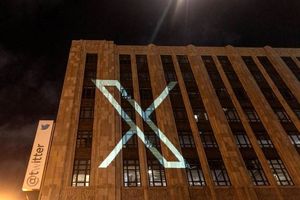 پرنده توییتر رسماً پر کشید