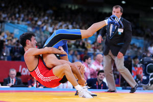 هیأت کشتی قم و پیام نور خوزستان حریفان خود را شکست دادند