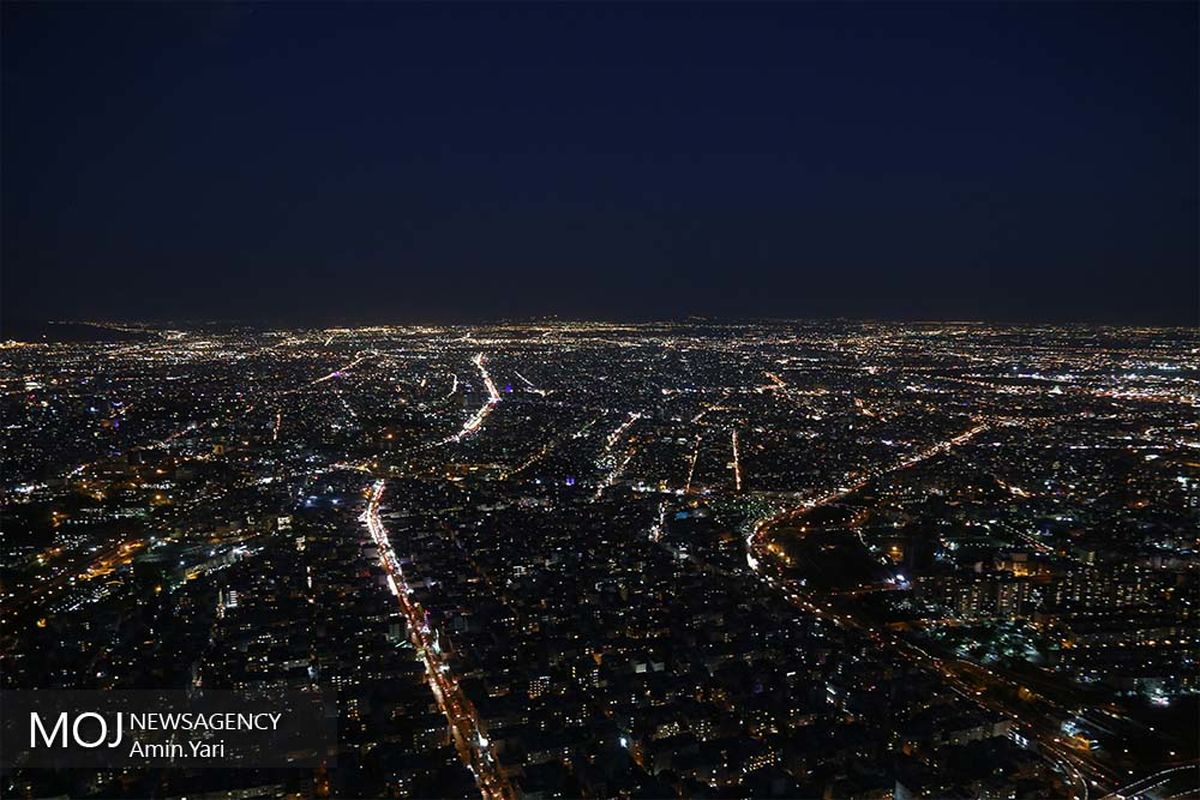 نمای شهر تهران از بالای برج میلاد