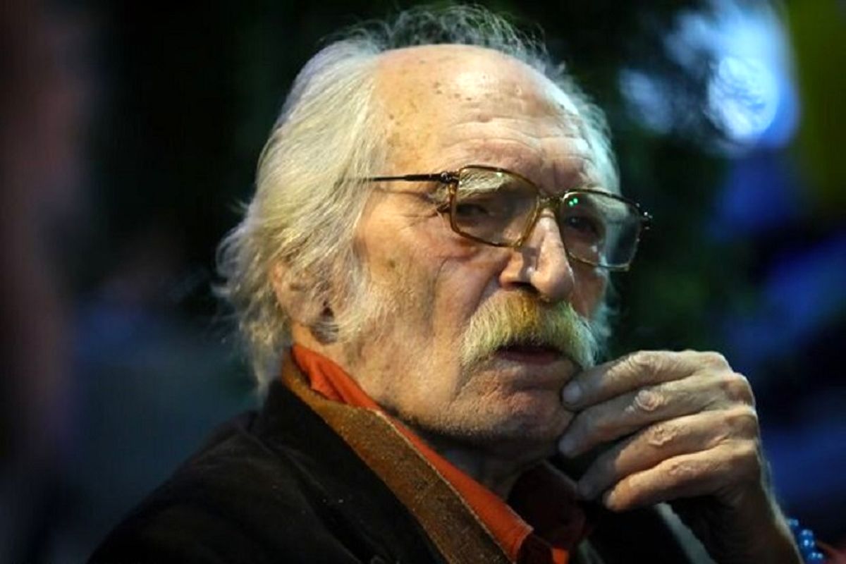 محمود دولت‌آبادی