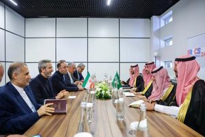 دیدار علی باقری کنی با فیصل بن فرحان 