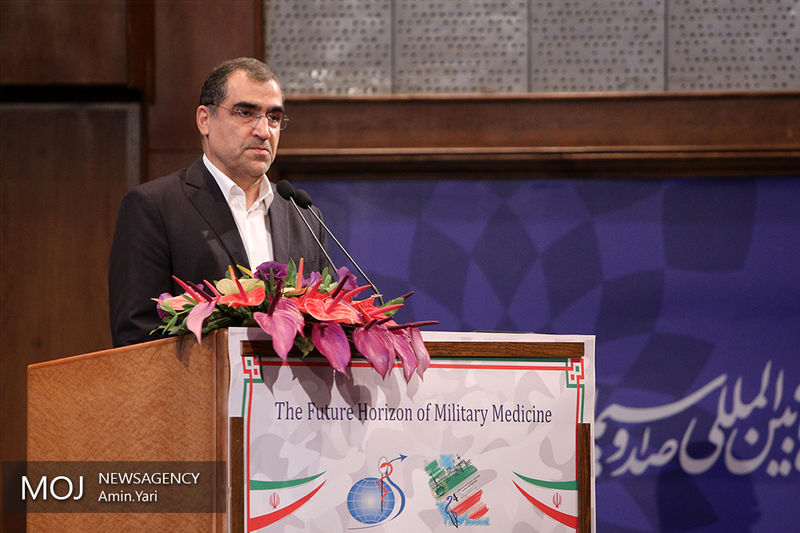 ترویج بی سوادی مدرن به صلاح کشور نیست/مجلس و دولت گاهی در کار دانشگاهها دخالت میکنند