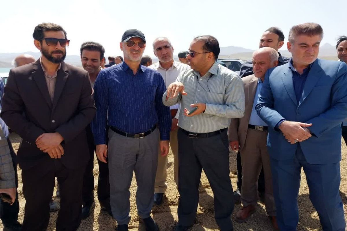 فرماندار تاکستان