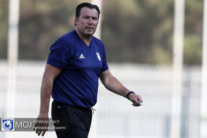 مسئولیت قرارداد ویلموتس با فدراسیون فوتبال است