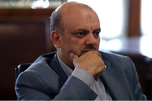  افراد سالم و ریشه دار مدیریت "تراکتور" را در دست بگیرند/باشگاه تراکتور نیازمند رسیدگی فوری مسئولان عالی ورزش و کشور است