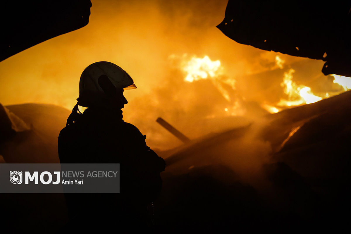 آتش سوزی کارخانه تولید کفش