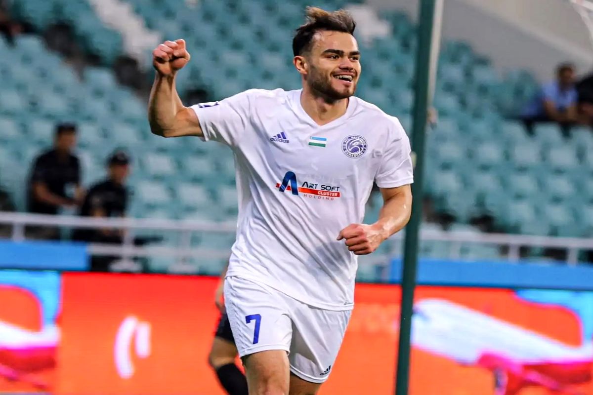 اوستون اورونوف