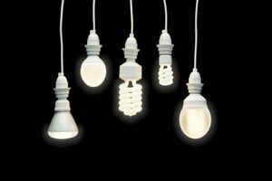 توقیف و جمع‌آوری 300 هزار لامپ غیراستاندارد از بازار تهران