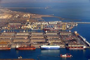 ثبت بی سابقه ترین رکورد تخلیه و بارگیری طی۲۰ سال گذشته در بنادر شرق هرمزگان 