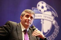 لوپز لیاقت استقلال را نداشت