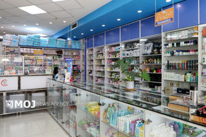 پرداخت ۹۰ هزار میلیارد ریال مطالبات داروخانه‌ها و مراکز درمانی غیر دانشگاهی