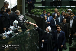 تیغ بودجه روی گلوی نهادها و موسسه های ناکارآمد