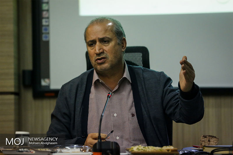 تاج میتواند با رعایت قانون خود را از حالت بازنشستگی به اشتغال مجدد برگرداند