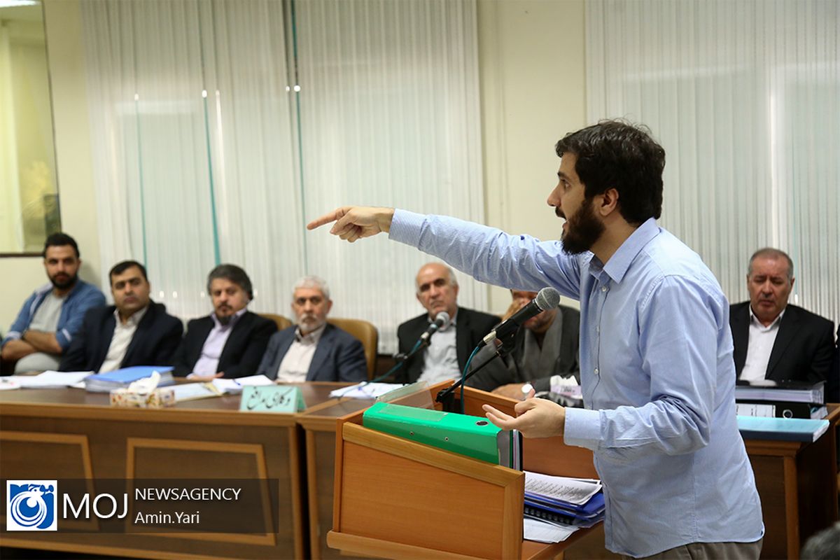 سومین جلسه دادگاه رسیدگی به مفسدان اقتصادی در بانک سرمایه