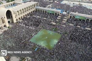 حضور پرشور روزه‌داران ماه رمضان برای اقامه نماز عید فطر در مصلای امام خمینی(ره)