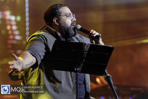 رضا صادقی کرونا را شکست داد