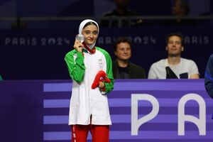 پرچمدار کاروان ایران به نیمه نهایی مسابقات پاراتکواندو بازیهای پاراآسیایی جوانان رسید