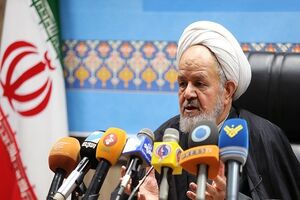 انقلابی گری تعطیل نشدنی است