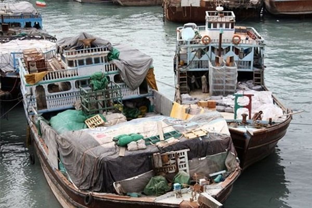 سه فروند شناور حامل قاچاق در آب‌های استان بوشهر توقیف شد