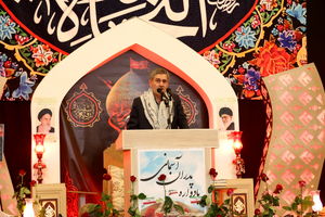 ارتباط، تکریم و تلاش در جهت حل مشکلات خانواده شهداء وظیفه دولت اسلامی است